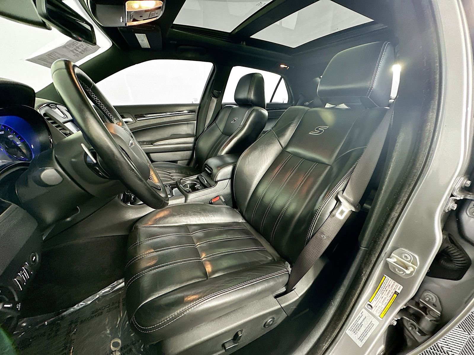 Used 2017 Chrysler 300 S w/ S Model Appearance Package image 22