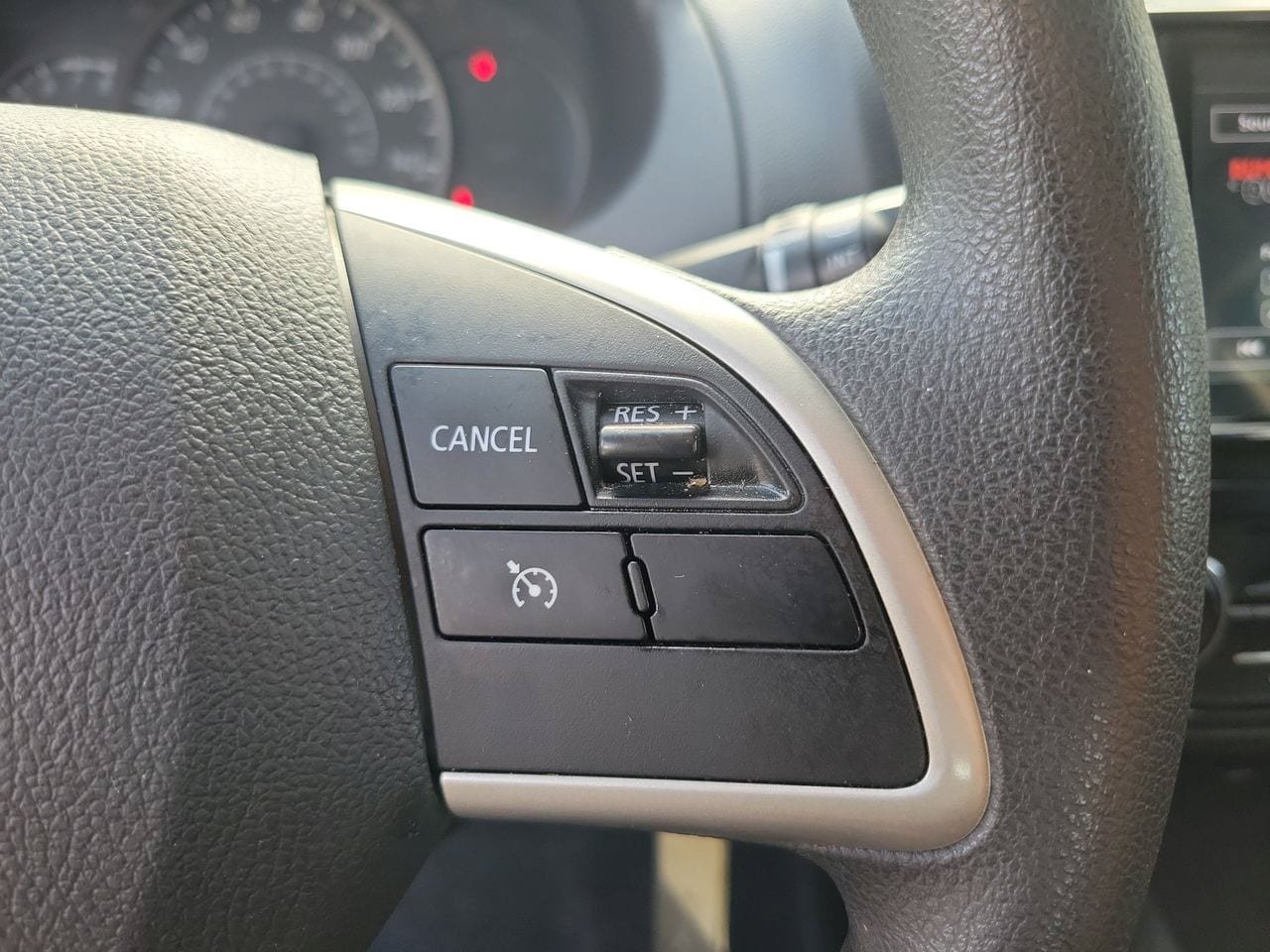 Used 2024 Mitsubishi Mirage ES FWD image 18