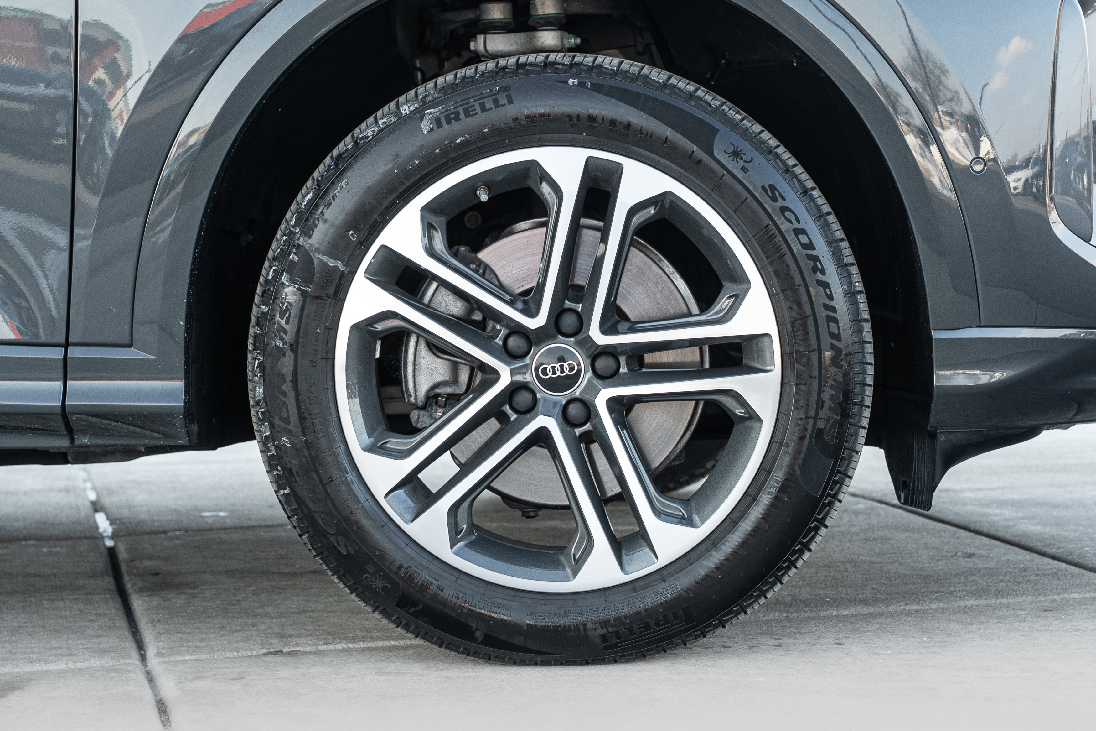 Certified 2025 Audi Q5 Premium w/ Convenience Package image 30