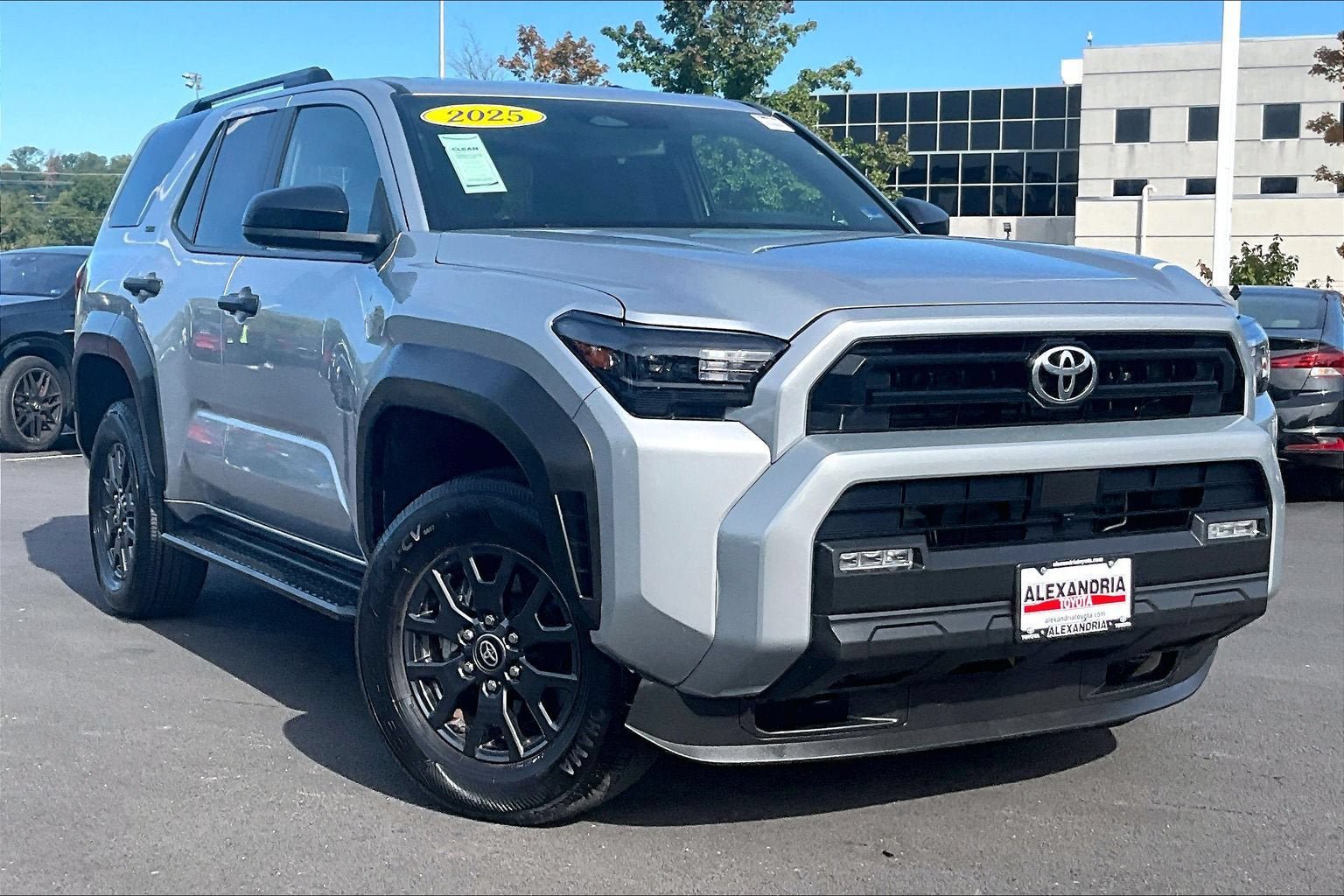 Used 2025 Toyota 4Runner SR5 AWD/4WD image 2