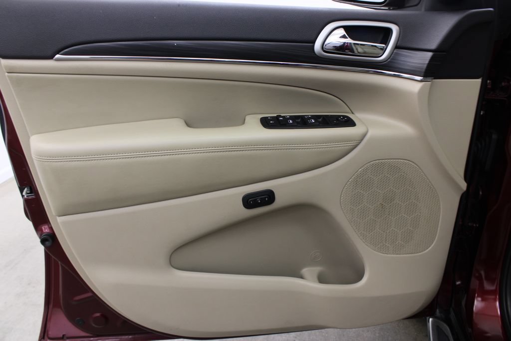 Used 2020 Jeep Grand Cherokee Limited w/ Premium Lighting Group RWD image 18