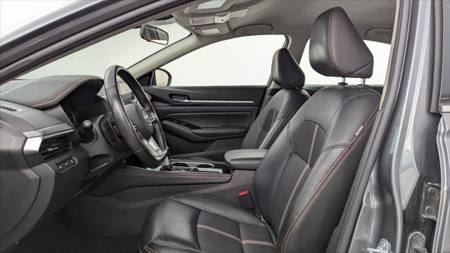 Used 2024 Nissan Altima 2.5 SR FWD image 14