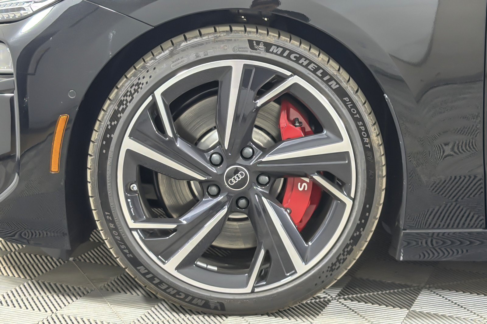New 2027 Audi S6 e-tron Premium Plus AWD/4WD image 26
