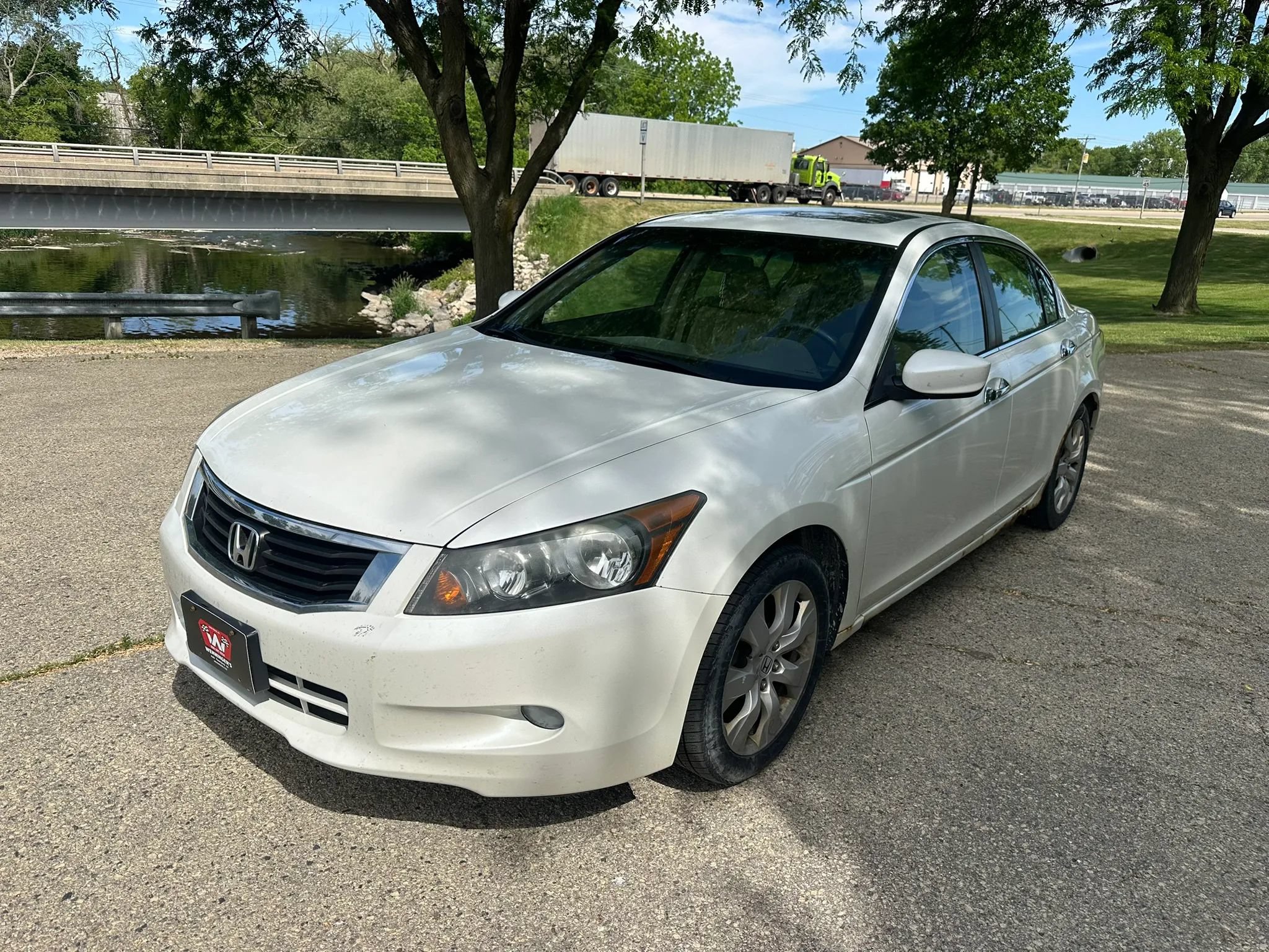 Used 2009 Honda Accord EX image 2