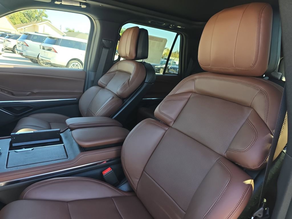 New 2026 Lincoln Navigator L Reserve image 18