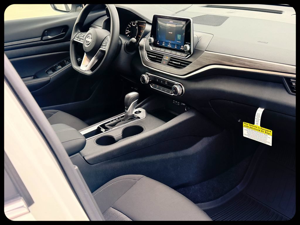 New 2026 Nissan Altima 2.5 SV FWD image 11