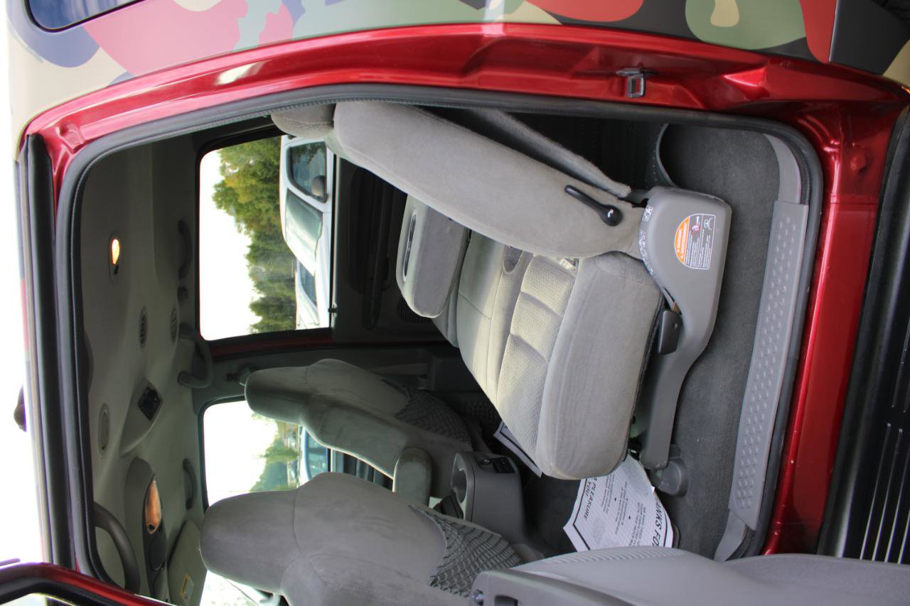 Used 2002 Ford Excursion XLT image 19
