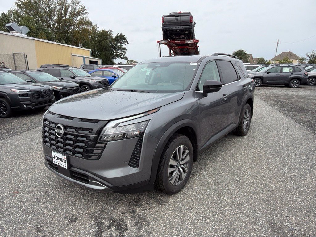 New 2026 Nissan Pathfinder SL