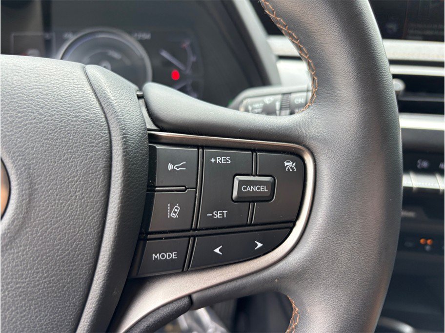 Used 2021 Lexus UX 250h w/ Premium Package AWD/4WD image 27