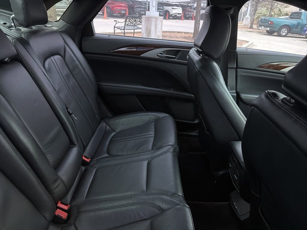 Used 2020 Lincoln MKZ Reserve w/ Monochromatic Package image 4