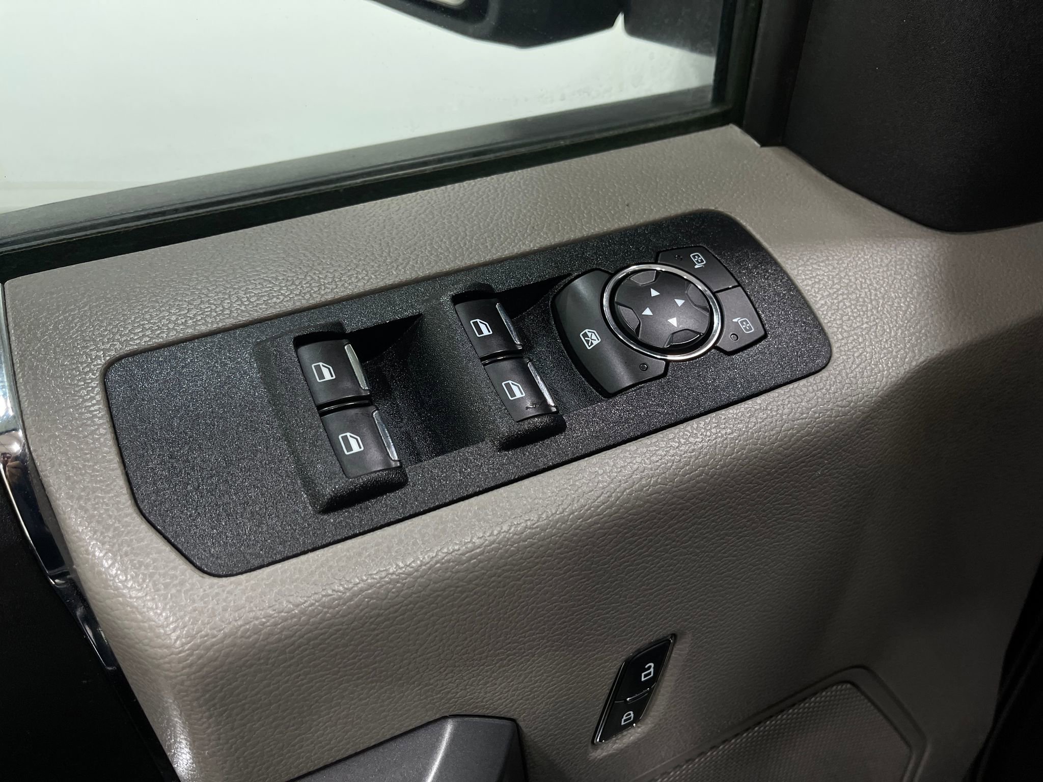 Used 2020 Ford F150 XLT w/ Equipment Group 301A Mid AWD/4WD image 14