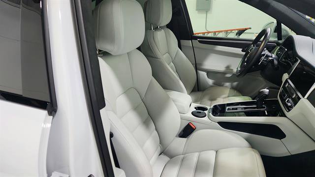 Used 2023 Porsche Macan GTS image 26