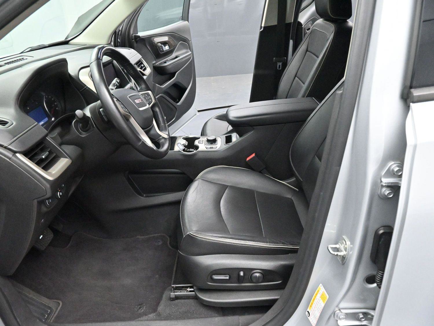 Used 2020 GMC Terrain Denali w/ Denali Premium Package image 15