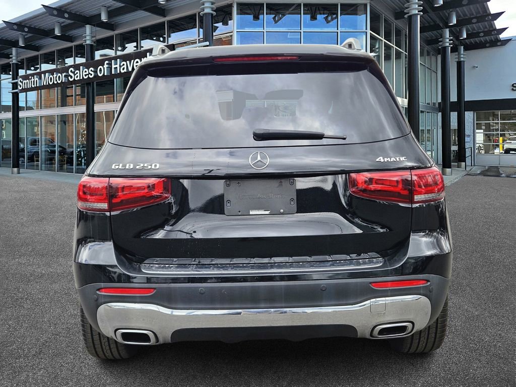 Used 2020 Mercedes-Benz GLB 250 4MATIC image 4