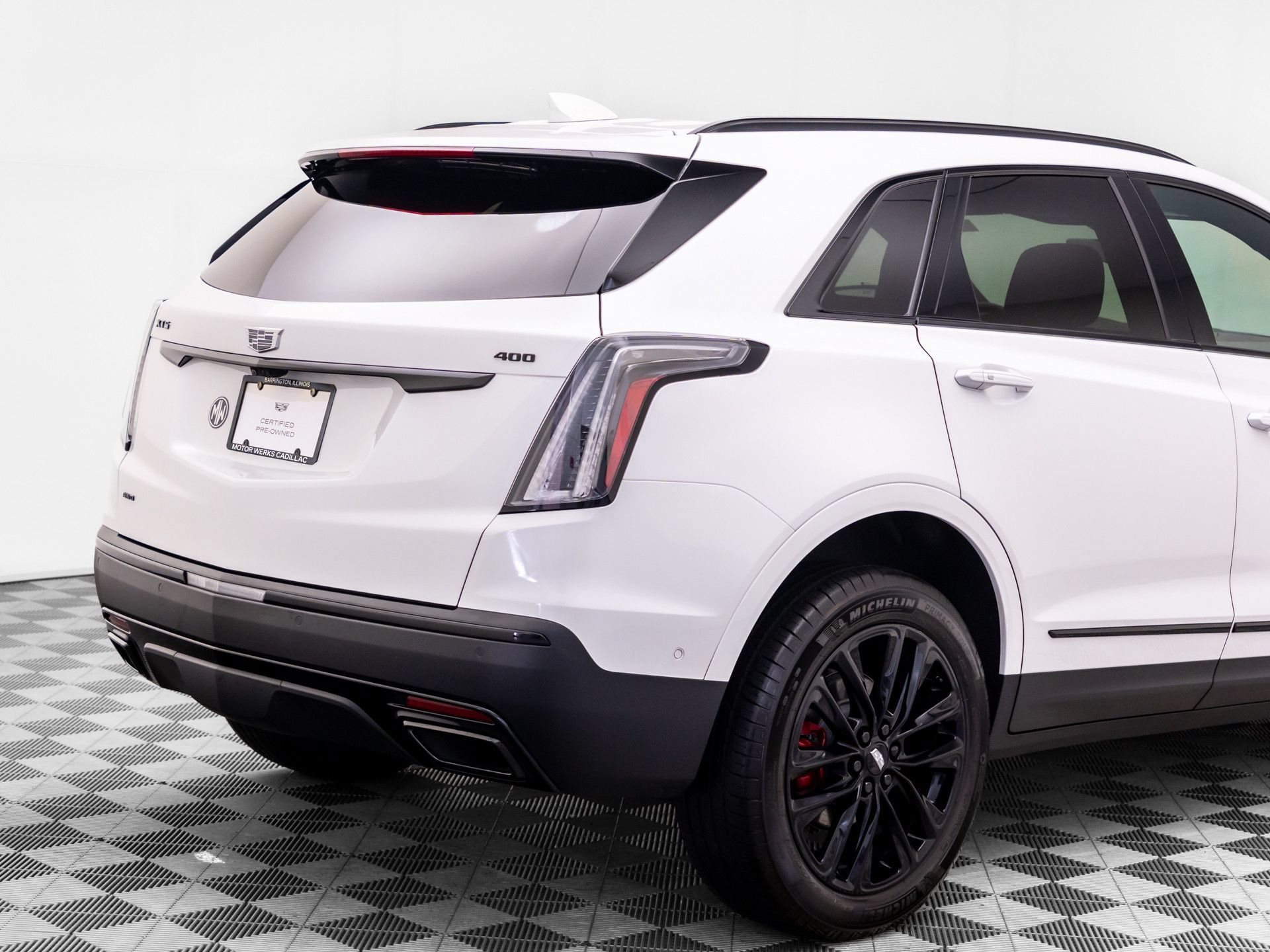 Certified 2026 Cadillac XT5 Sportv w/ LPO, Onyx Lite Package AWD/4WD image 45