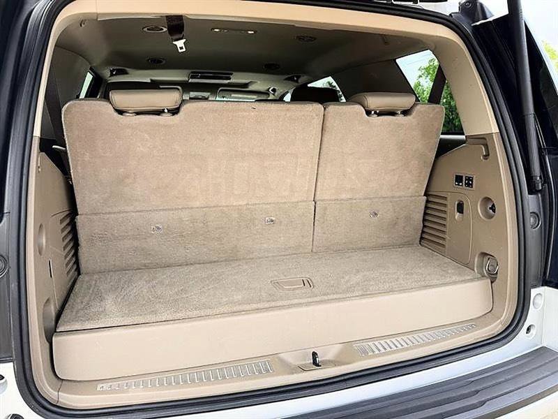 Used 2018 GMC Yukon SLT w/ Premium Edition image 16