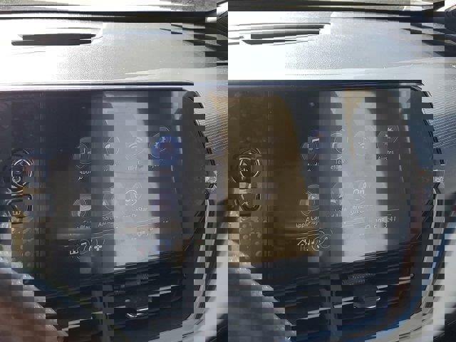 Used 2024 Chevrolet Trax RS image 24