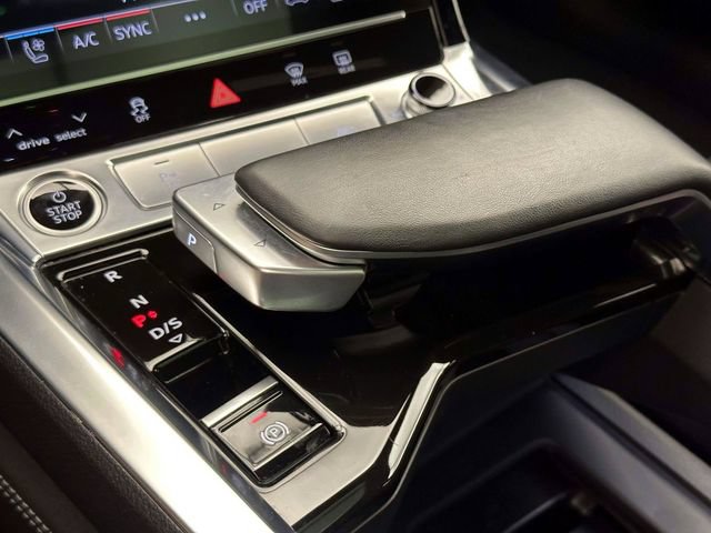 Certified 2024 Audi Q8 e-tron Premium Plus w/ Premium Plus Package AWD/4WD image 26