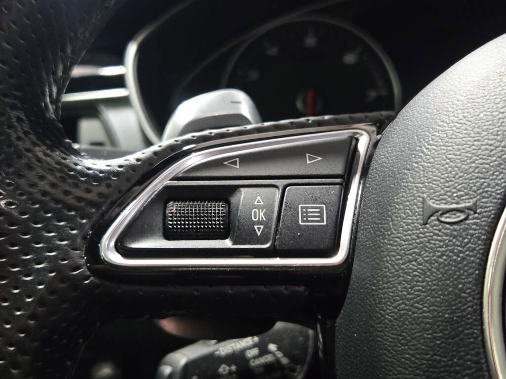 Used 2017 Audi RS 7 Prestige image 31