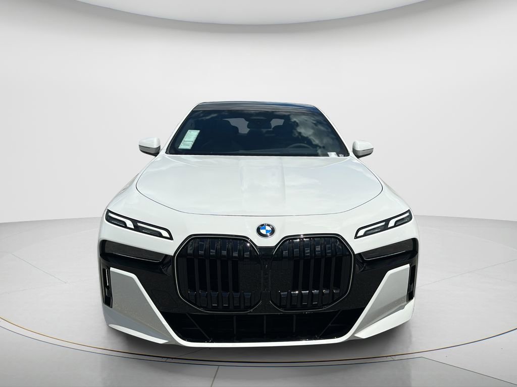 New 2026 BMW 760i xDrive w/ Premium Package AWD/4WD image 2