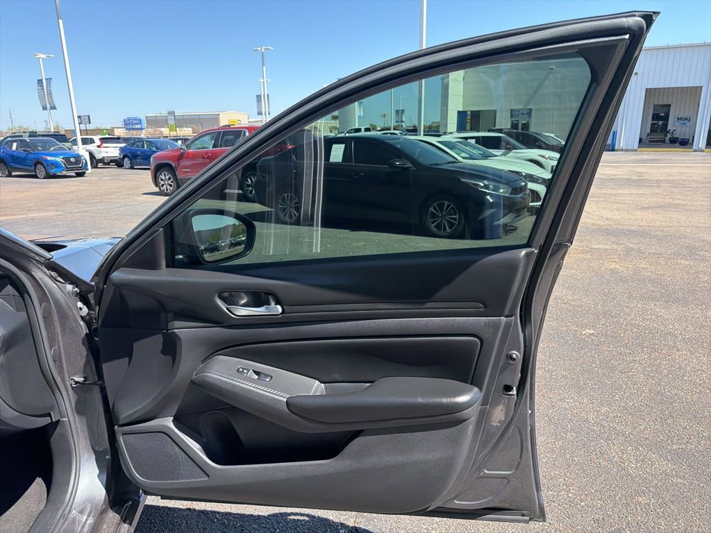 Used 2022 Nissan Altima 2.5 S image 27