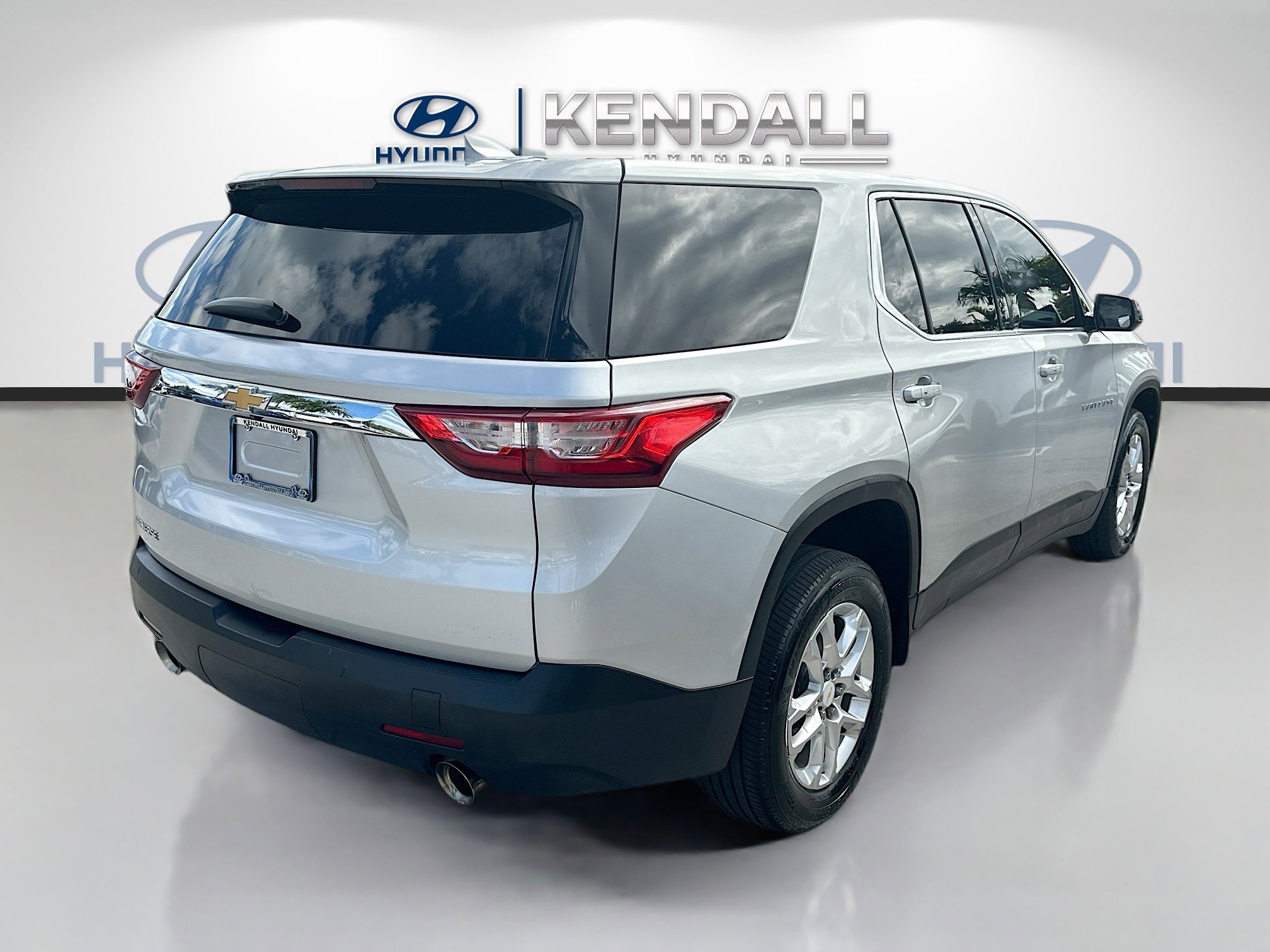 Used 2019 Chevrolet Traverse LS FWD image 6