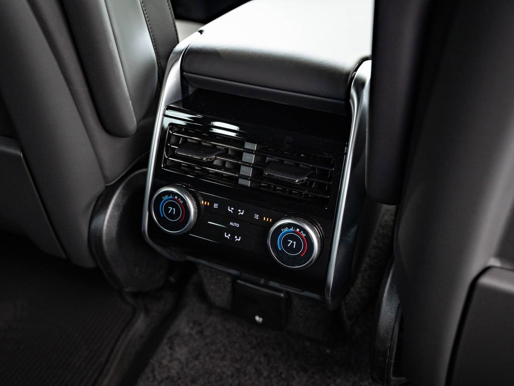 New 2026 Land Rover Range Rover Long Wheelbase SE AWD/4WD image 37