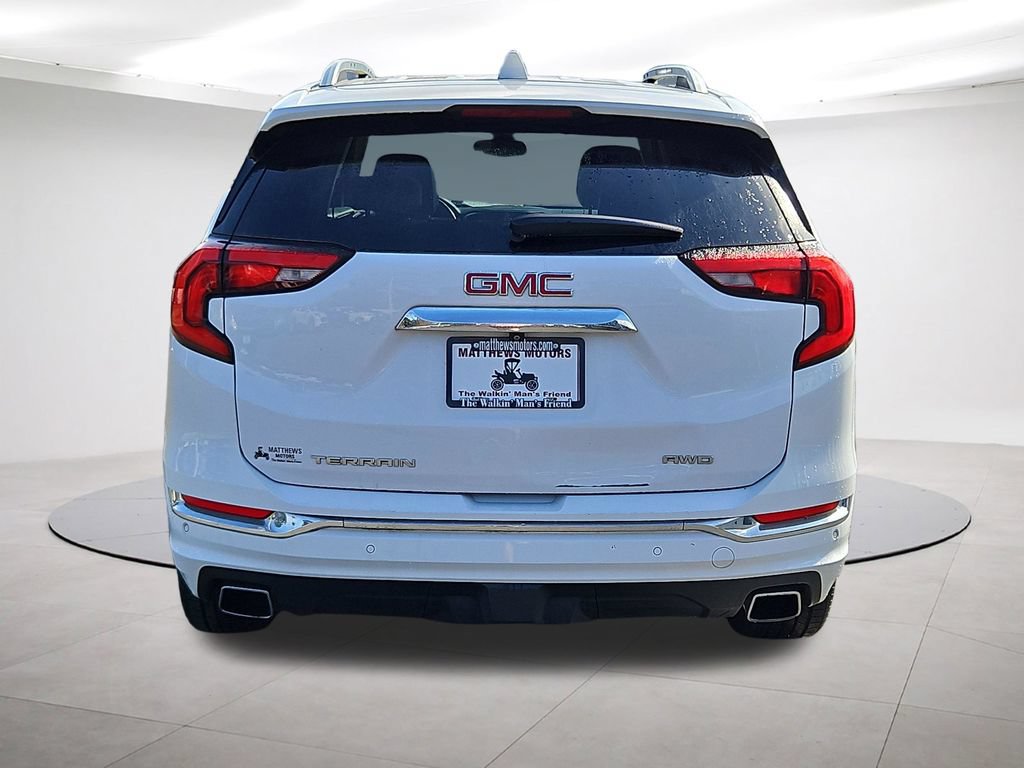 Used 2020 GMC Terrain Denali w/ Denali Premium Package AWD/4WD image 6