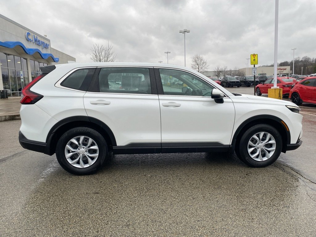 Used 2023 Honda CR-V LX image 2