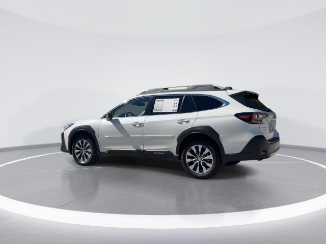 Used 2025 Subaru Outback Touring XT AWD/4WD image 6