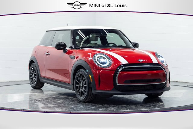 Used 2023 MINI Cooper 2-Door Hardtop w/ Signature Upholstery Package image 1