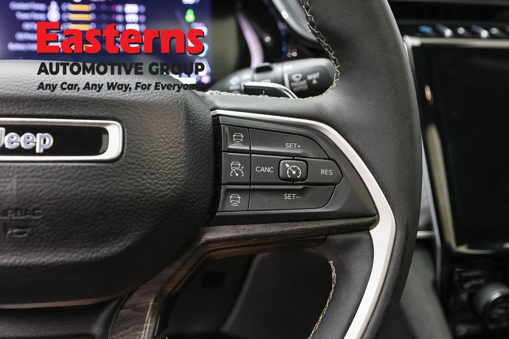 Used 2022 Jeep Grand Cherokee Limited 4xe w/ Luxury Tech Group II AWD/4WD image 15
