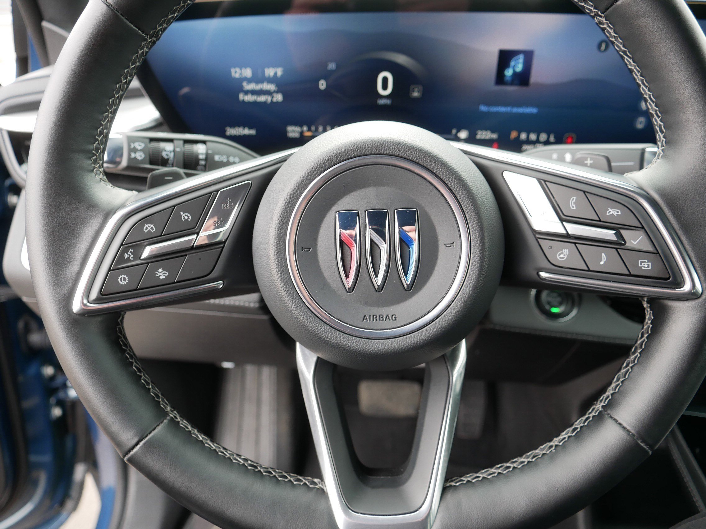 Certified 2025 Buick Enclave Preferred image 25