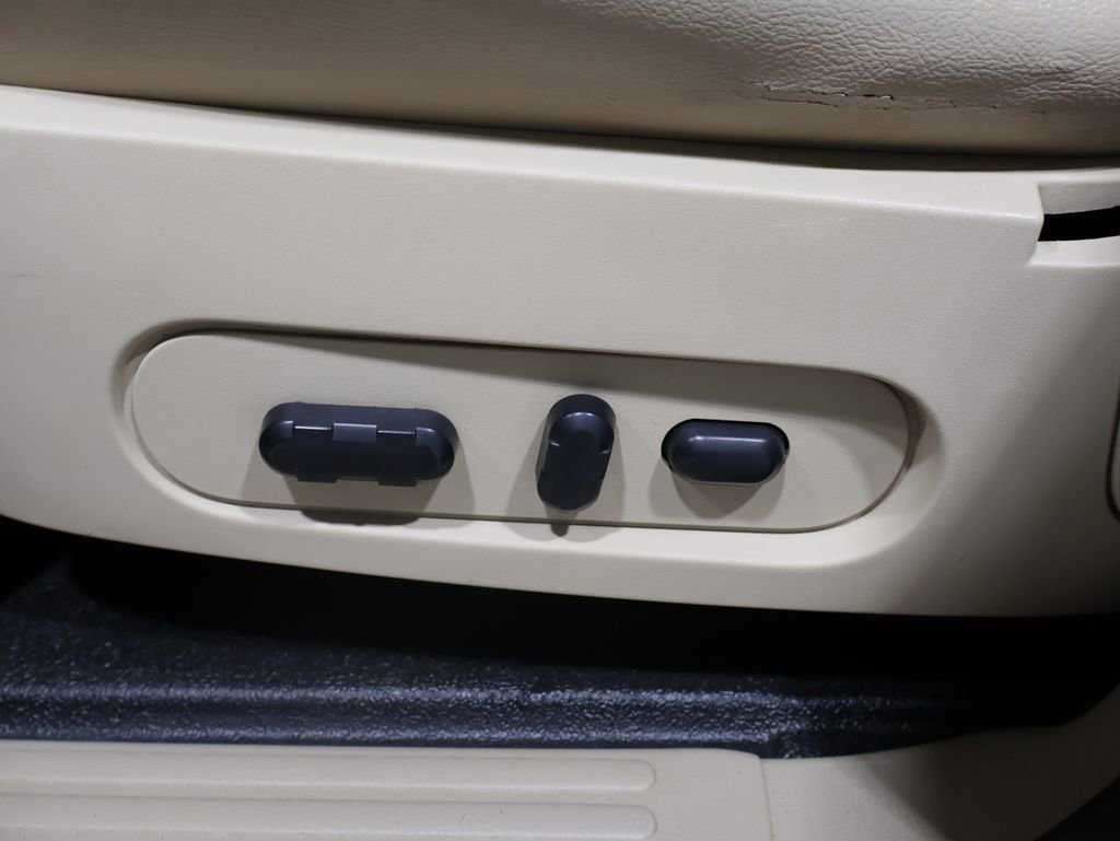 Used 2008 Ford Explorer Sport Trac Limited image 14