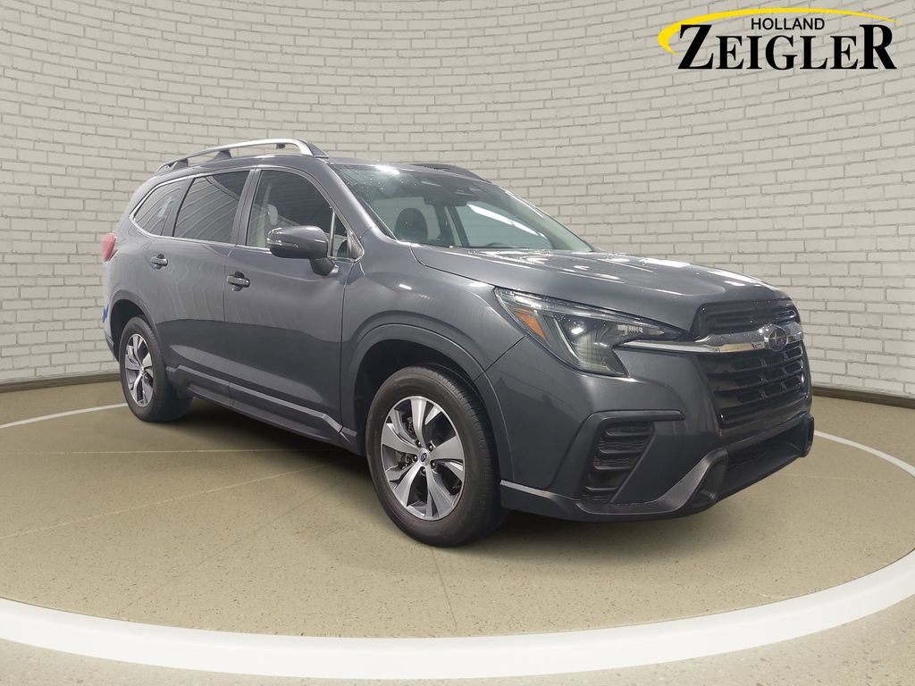Used 2023 Subaru Ascent Premium w/ Convenience Package image 3