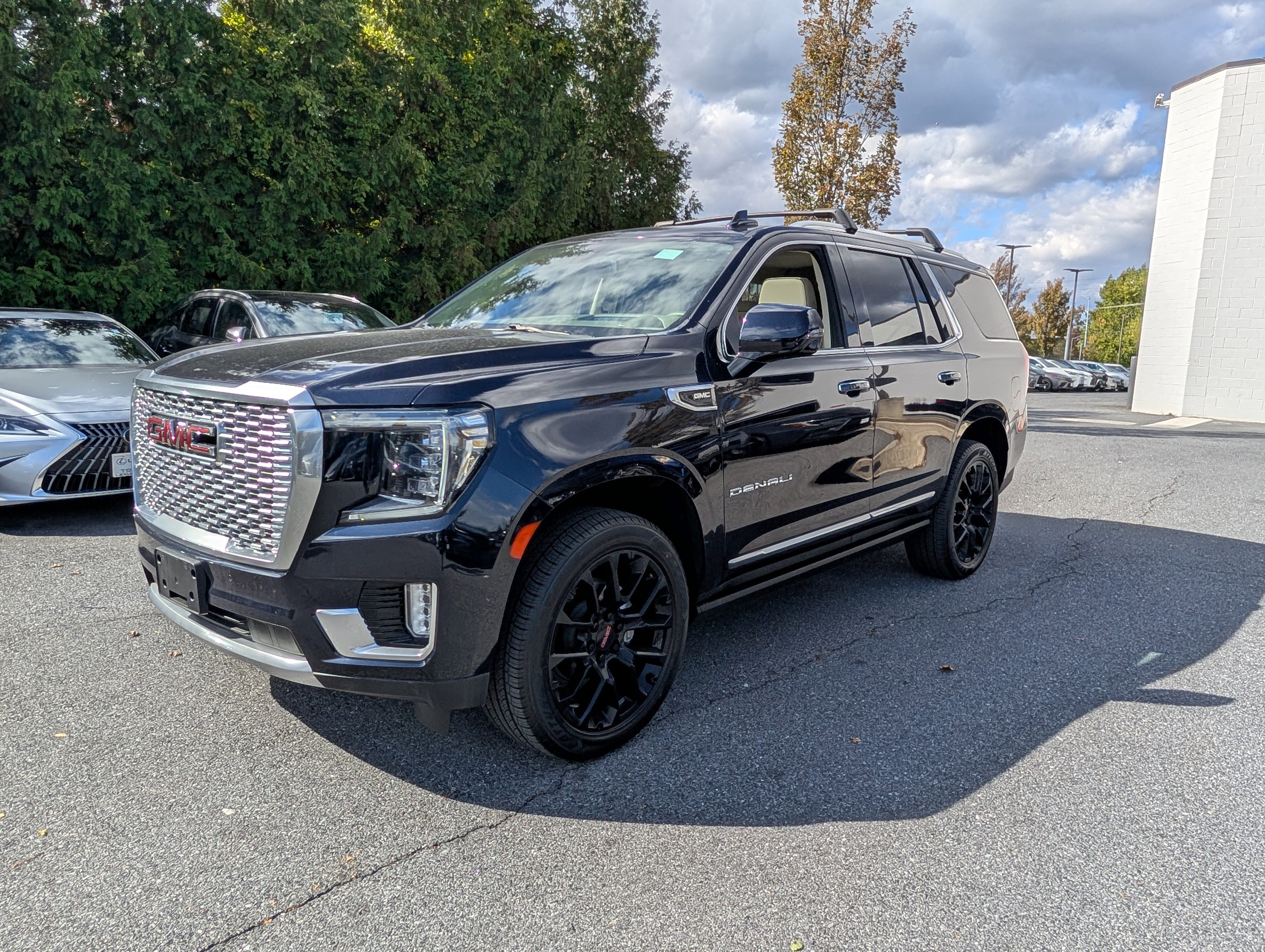 Used 2022 GMC Yukon Denali w/ Max Trailering Package image 7