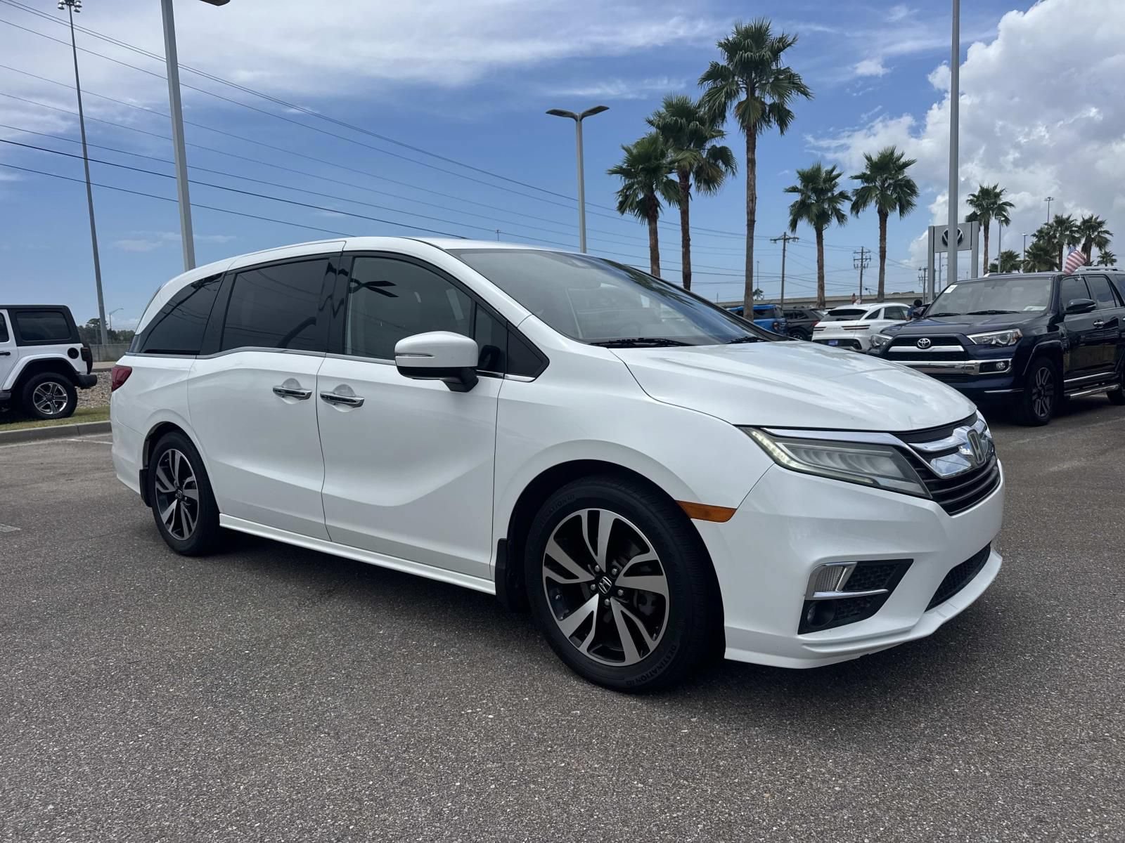Used 2020 Honda Odyssey Elite image 3