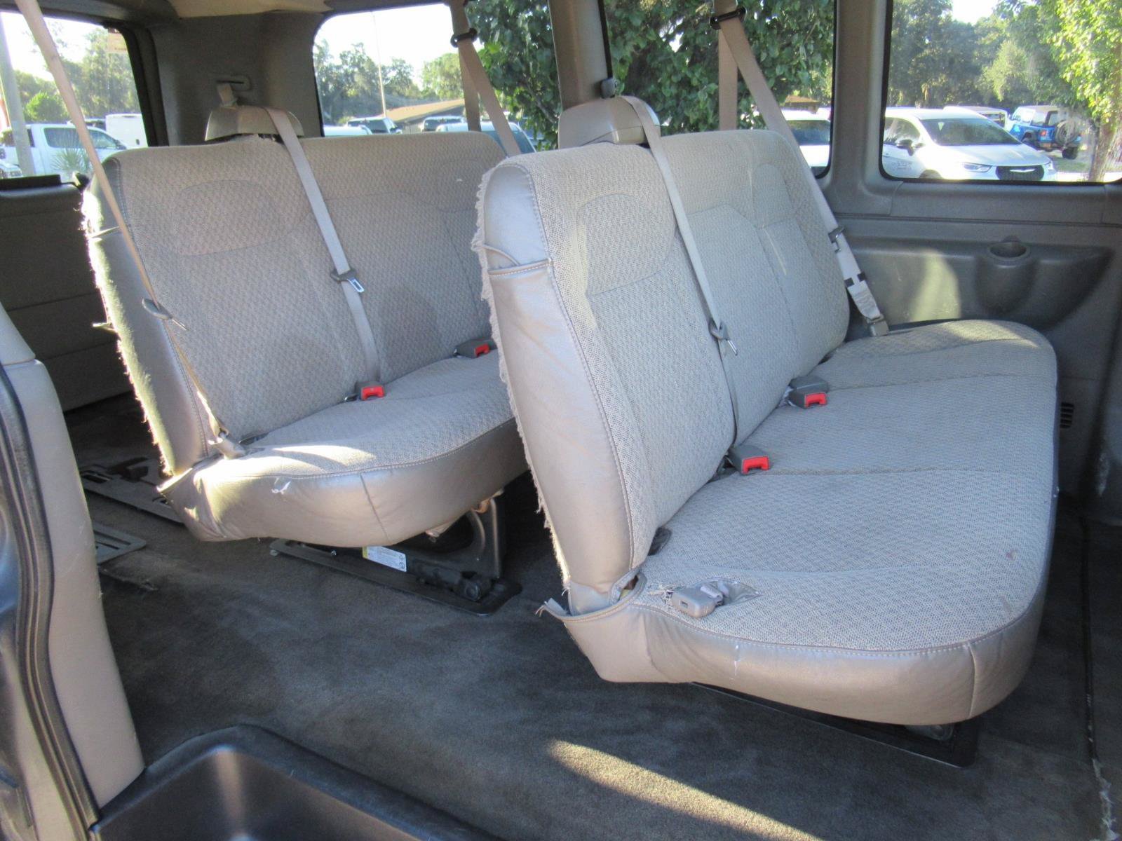Used 2016 Chevrolet Express 2500 LS RWD image 12