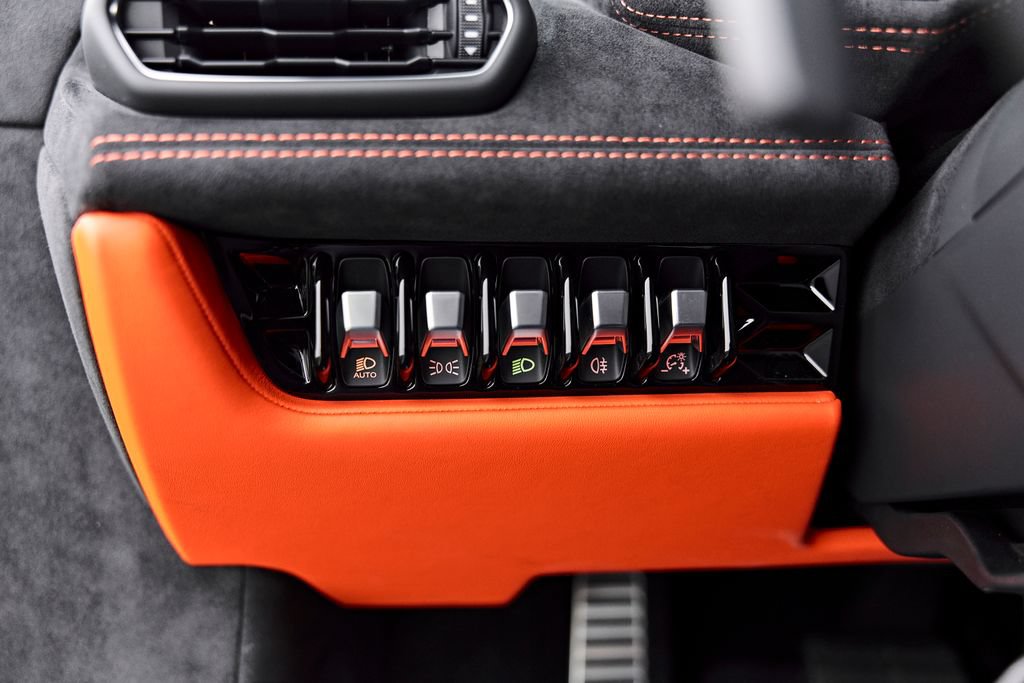 Used 2023 Lamborghini Huracan Tecnica RWD image 58