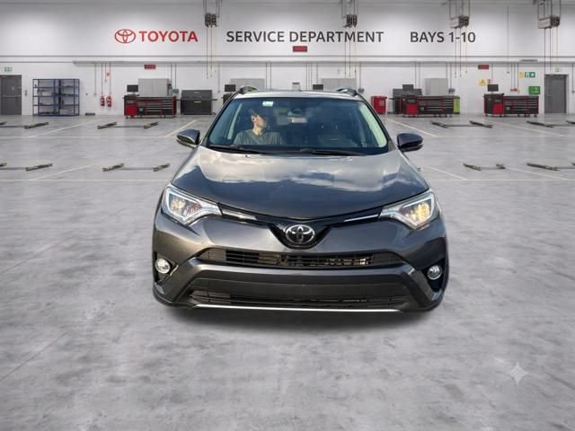 Used 2018 Toyota RAV4 XLE AWD/4WD image 3