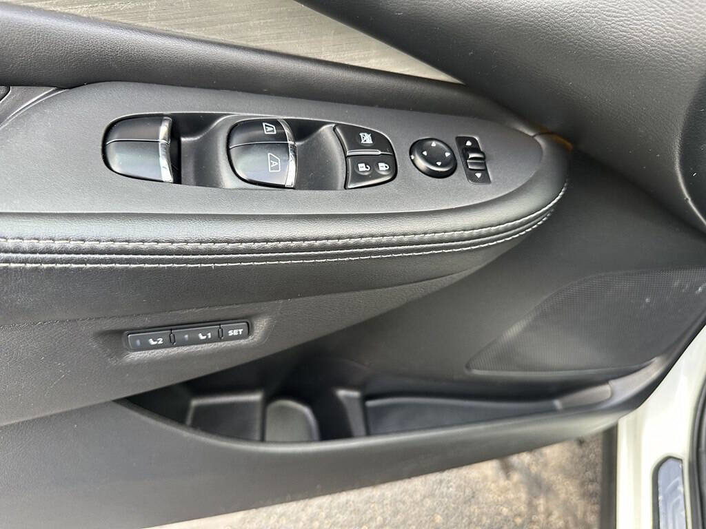 Used 2017 Nissan Murano SL image 14