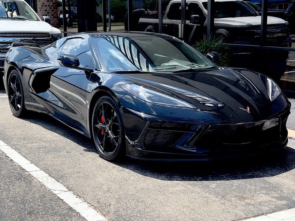 Used 2022 Chevrolet Corvette Stingray Premium Conv w/ Z51 Performance Package RWD image 2
