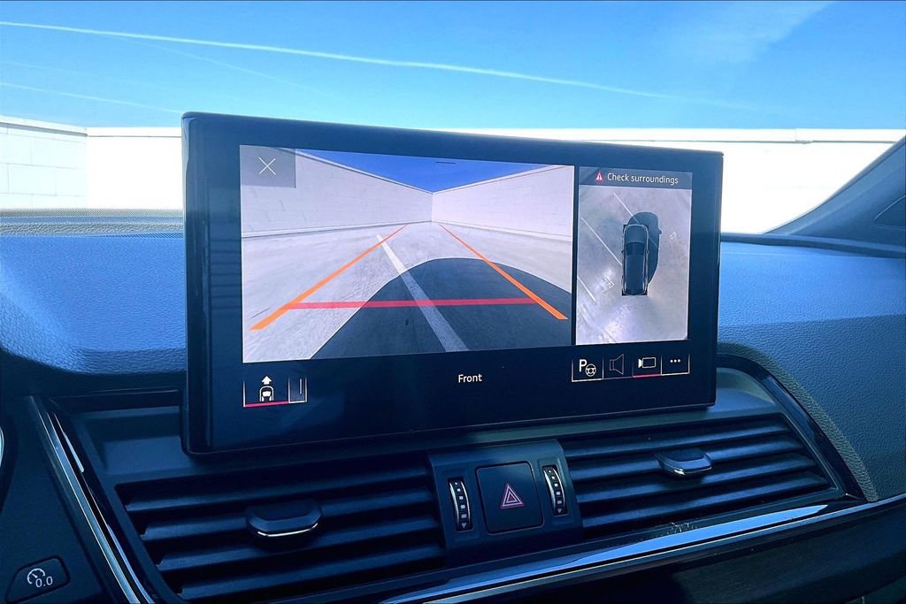 Used 2021 Audi Q5 Prestige w/ Prestige Package image 14