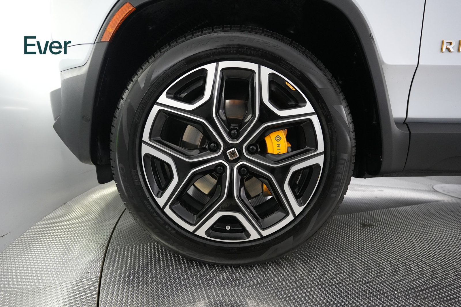 Used 2023 Rivian R1T Adventure Quad AWD/4WD image 19