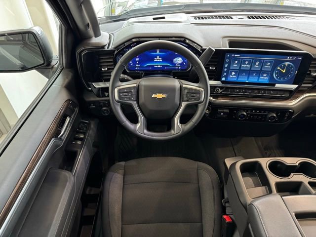 Used 2025 Chevrolet Silverado 1500 LT image 5