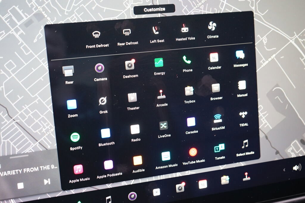 Used 2021 Tesla Model S Plaid image 14