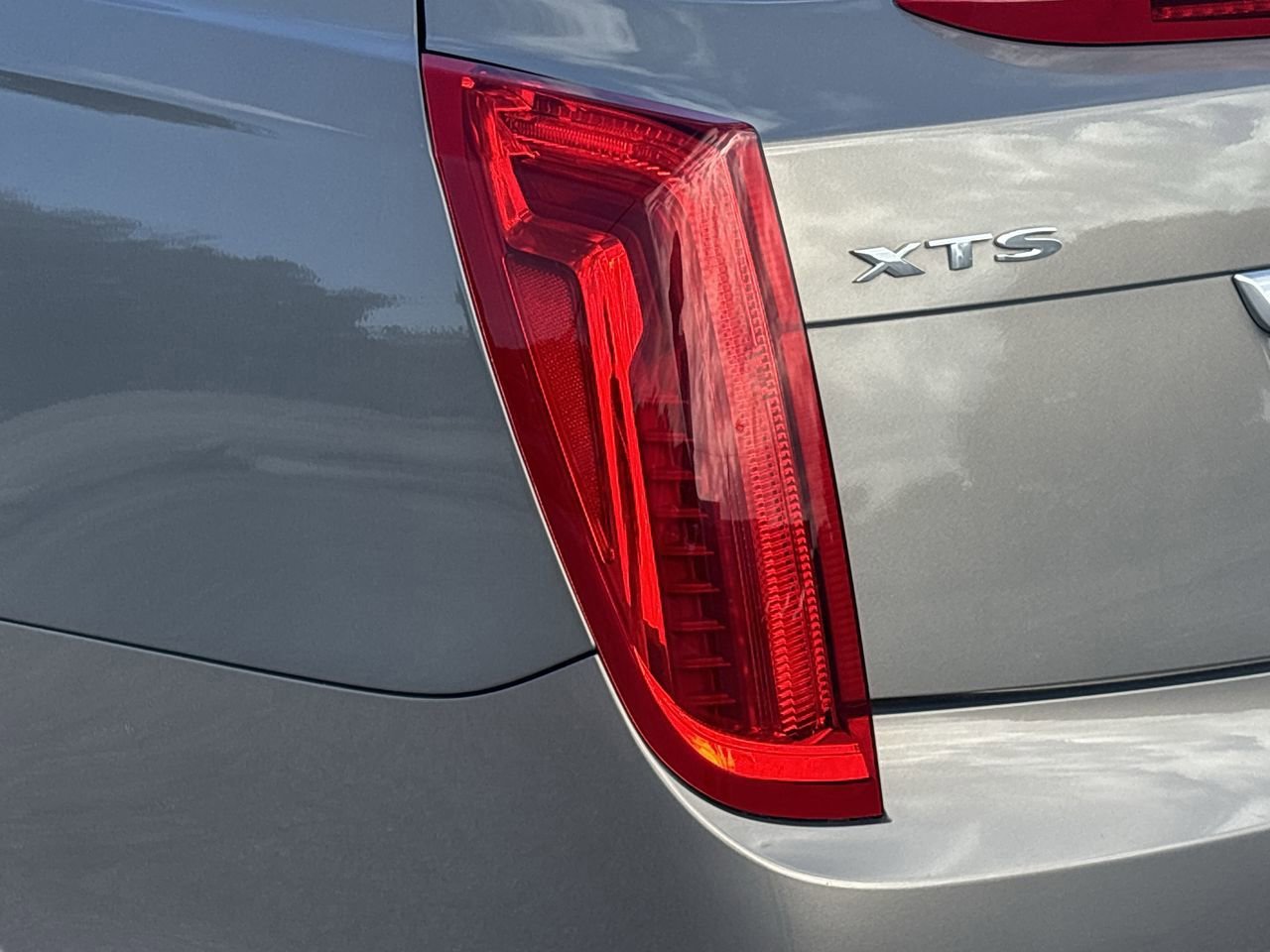 Used 2017 Cadillac XTS Luxury image 7