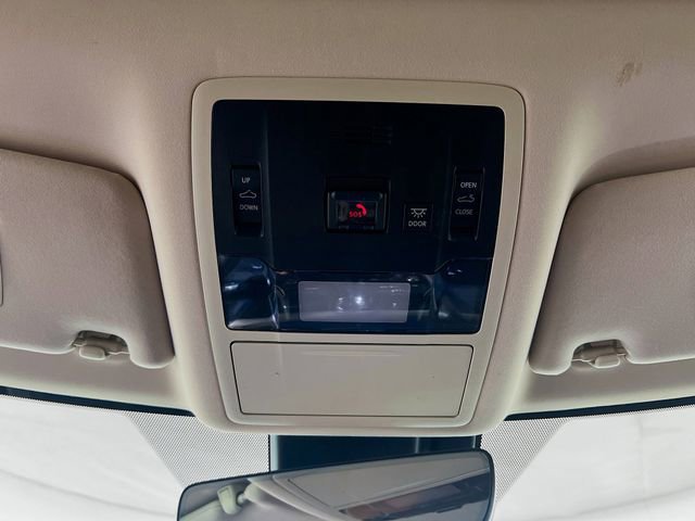 Used 2022 Lexus RX 350L Premium w/ Premium Package image 20