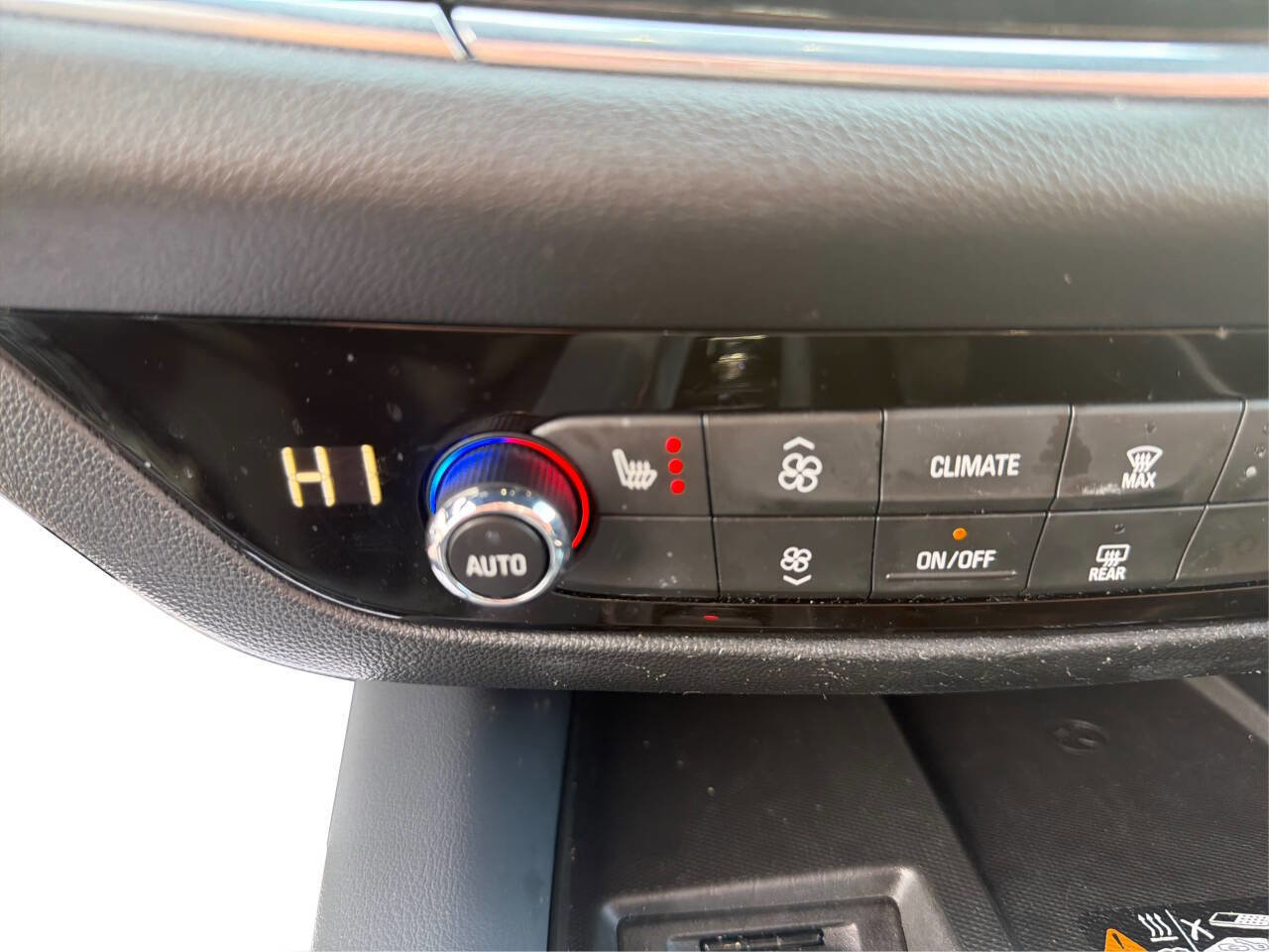 Used 2022 Buick Enclave Essence w/ Sport Touring Edition FWD image 37