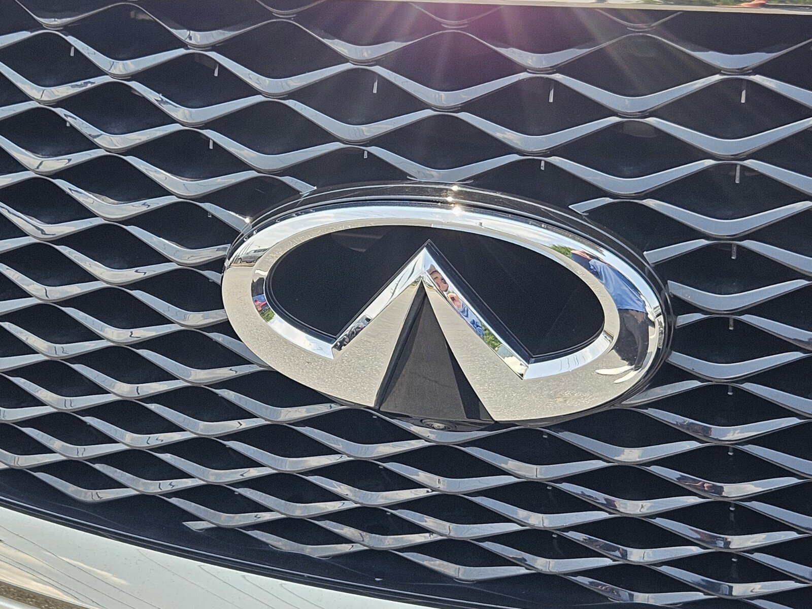 Used 2024 INFINITI QX80 Sensory AWD/4WD image 33